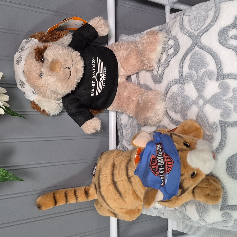 BOTH Harley- Davidson Dog And Cat